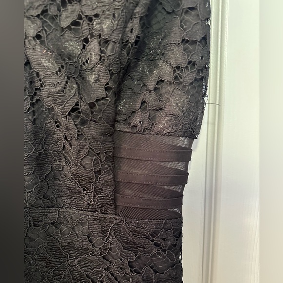 Black lace dress with peekaboo sides - Picture 6 of 11